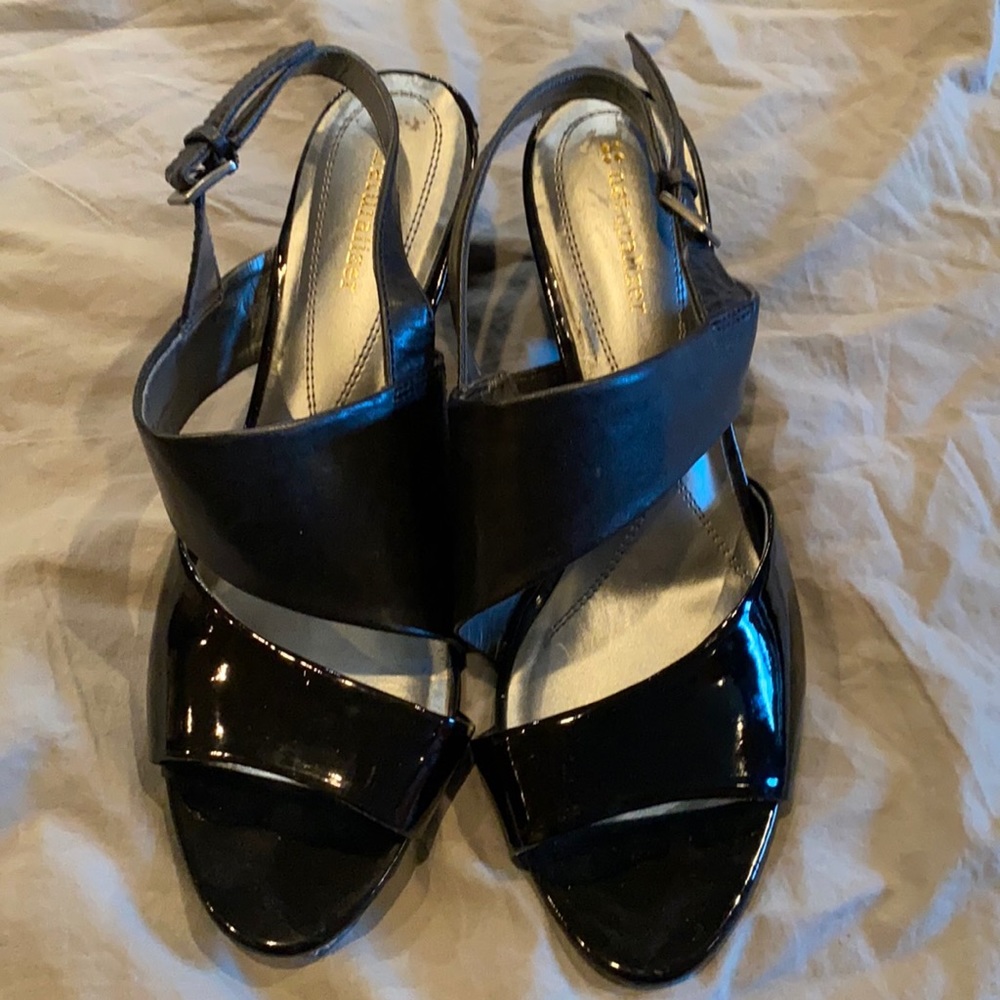 Naturalizer Black Heel Patent Leather and Leather Size 9 Bacia Style